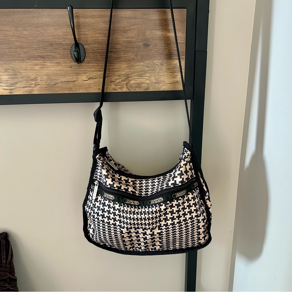 -Lesportsac Houndstooth Black and Tan Crossbody Bag